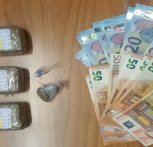Colto in flagrante mentre spacciava stupefacenti a Busto appena uscito dal commissariato: in carcere pusher extracomunitario
