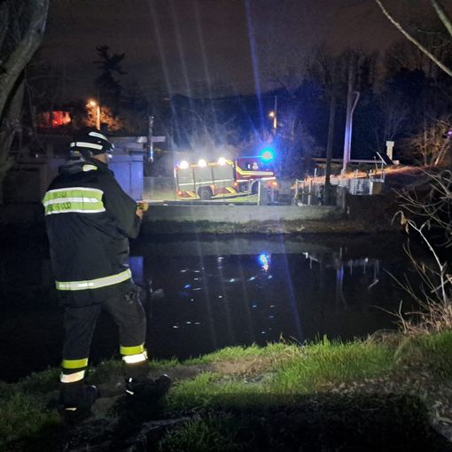 FOTO. Avvistato un uomo nuotare nell'Olona a Marnate, in corso le ricerche