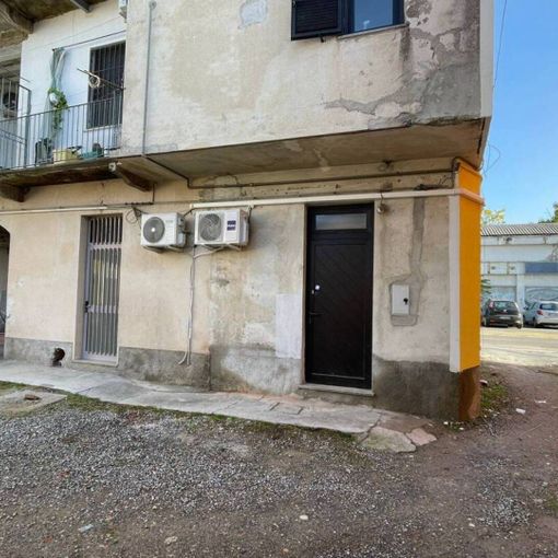 Il cortile di via Varese dove si è consumato l'omicidio (foto da IlSaronno.it)