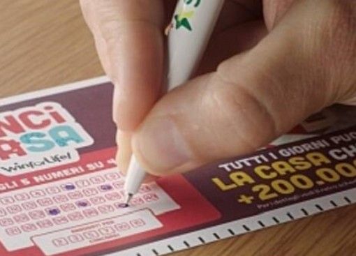Vince 200mila euro subito e altri 300mila euro per l'acquisto di un'abitazione con il VinciCasa: la dea bendata bussa a Gerenzano