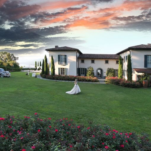 Matrimonio vip a Galliate, il chitarrista dei Modà si sposa domani a Villa Calmia