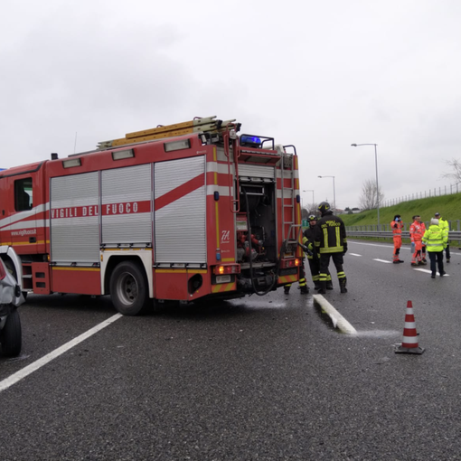 FOTO. Carambola sull'A9 tra Origgio e Saronno: feriti quattro adulti e un bambino