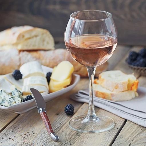 Festa del papà: tra bottiglie di vino e formaggi vince il dono gastronomico “made in Varese”