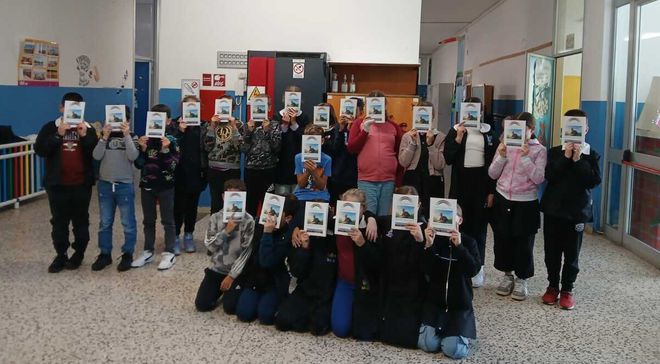 La strada è una cosa seria: così i ragazzini a Solbiate diventano campioni di sicurezza. A partire da bici e monopattino