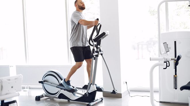 Come allenarsi con l'ellittica in casa: guida completa per bruciare calorie e tonificare