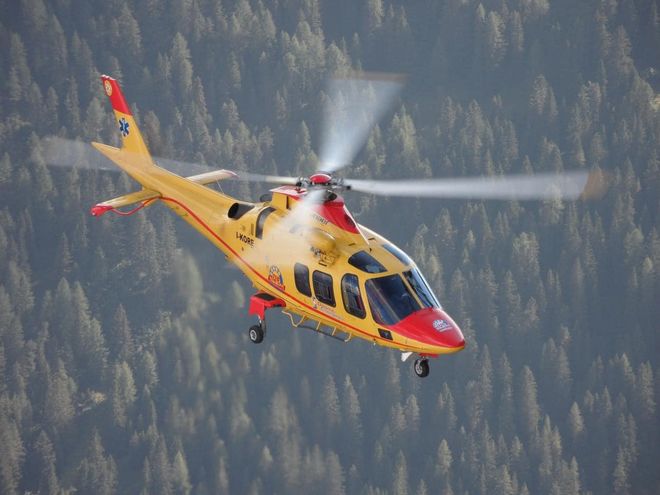 Brutta caduta dalla mountain bike sui sentieri del Campo dei Fiori: sportivo in ospedale
