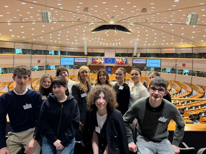 Studenti bustocchi a Bruxelles. Tovaglieri: «Confronto con i giovani fondamentale per costruire un’Europa più forte»