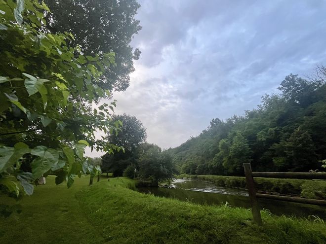 Quei passi sotto la pioggia, che lava via tutto ciò che non serve