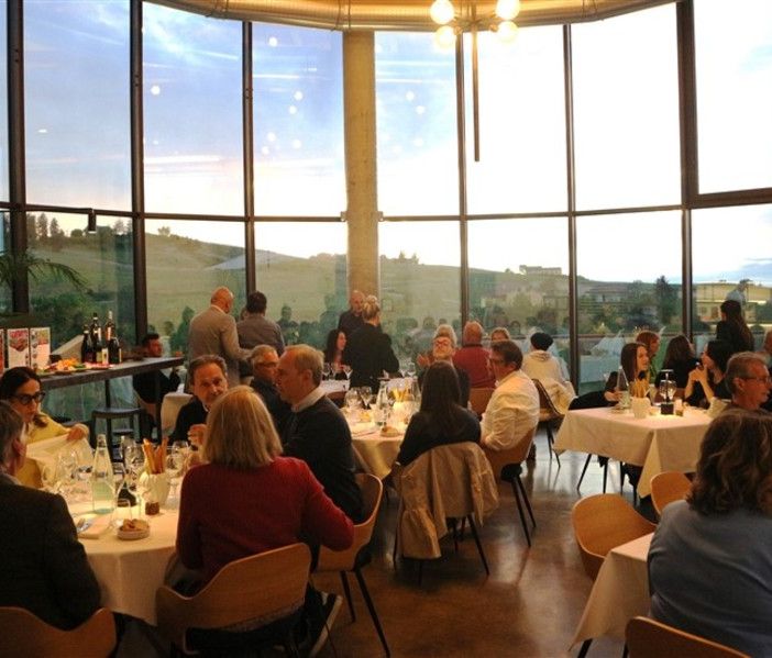 Cantina La Torre di Castel Rocchero (AT): Il cioccolato in tavola dall'antipasto al dessert insieme ai migliori vini del Monferrato