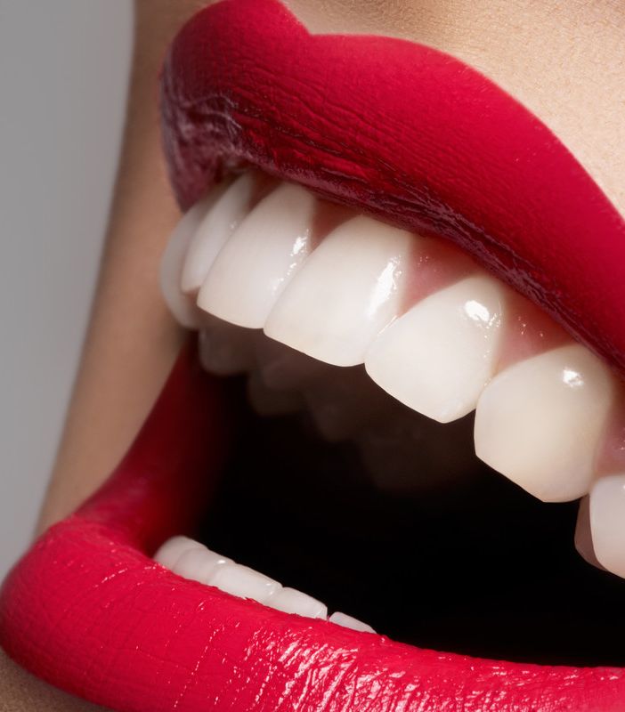 Studio Odontoiatrico Puzzilli:  tutti i trucchi per un sorriso smagliante, dall’alimentazione al make up