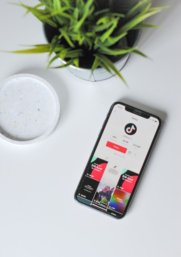 Italiani e social: TikTok è l’app su cui trascorriamo più tempo