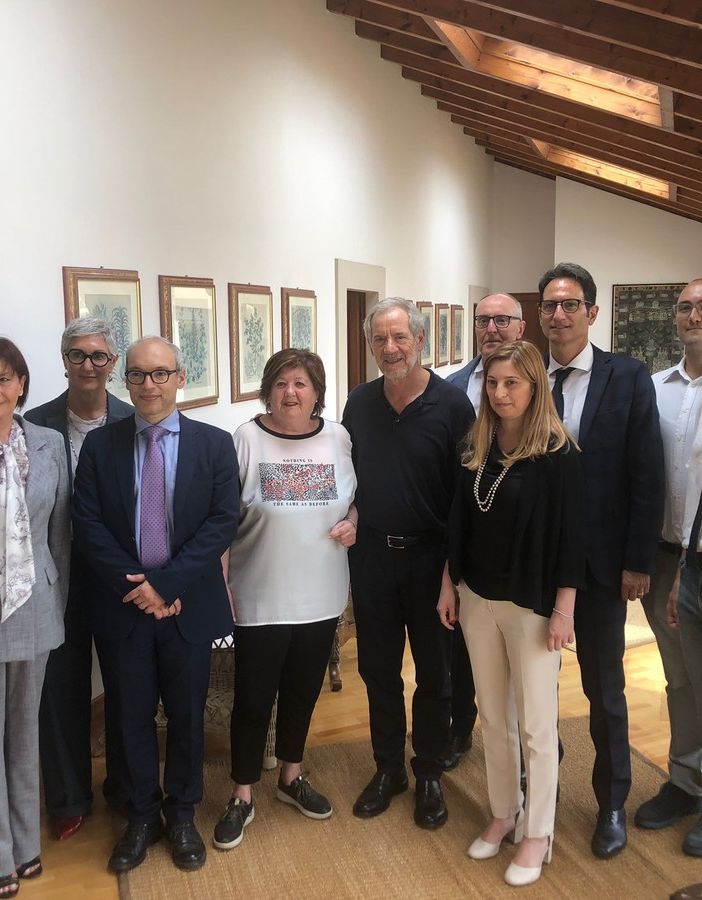 La delegazione in visita alla Fondazione Chicca Protasoni di Ferno