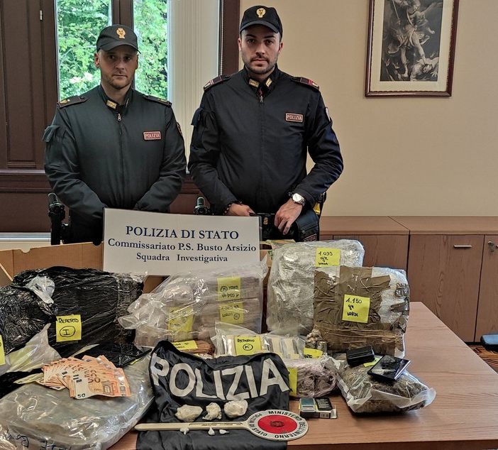L'appartamento era il supermarket della droga: un arresto a Gorla Minore