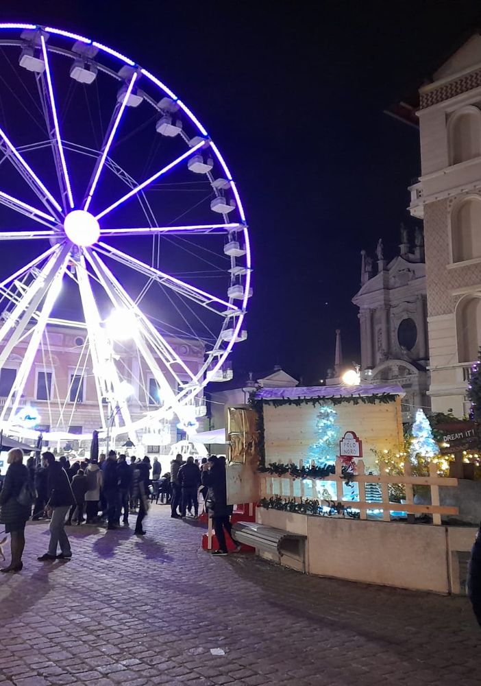 Il Natale conquista il centro di Busto