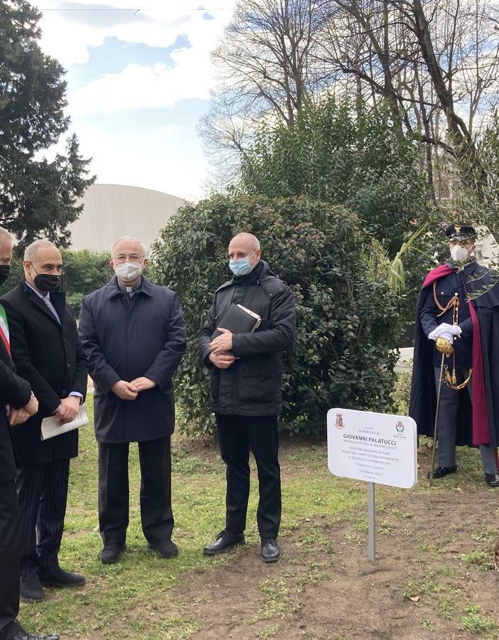 Momenti della cerimonia dedicata a Giovanni Palatucci