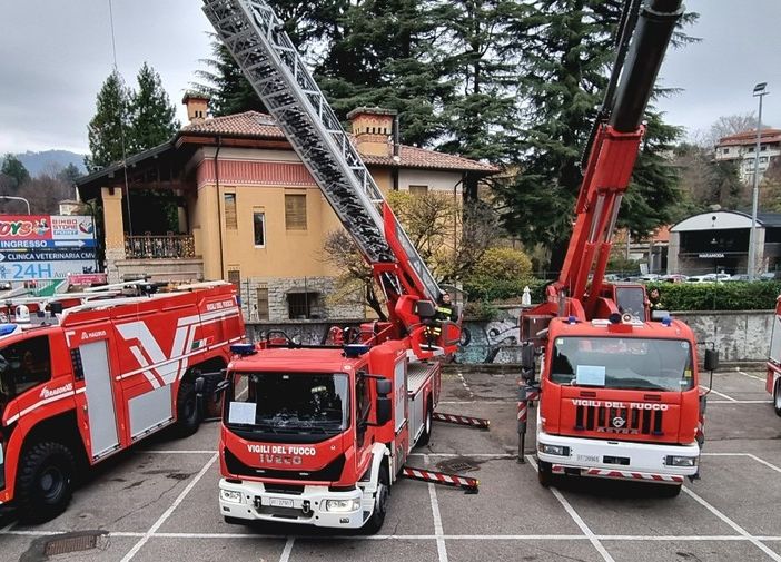 I vigili del fuoco della provincia di Varese celebrano Santa Barbara