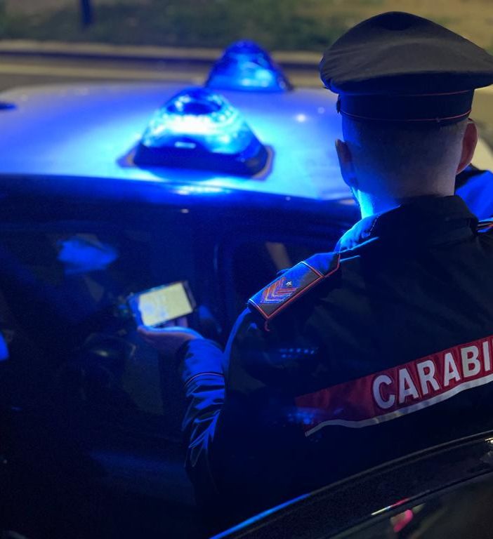 Tenta il furto in un'abitazione di Gorla Maggiore, ventiduenne bloccato dai residenti e consegnato ai carabinieri