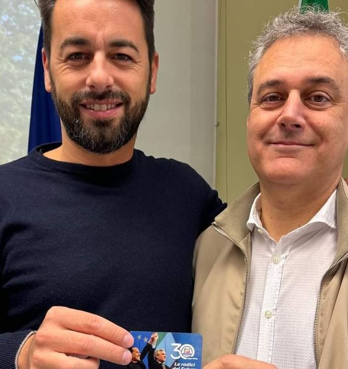 Regnicoli (a destra) con Veggian (segretario provinciale FI Monza)