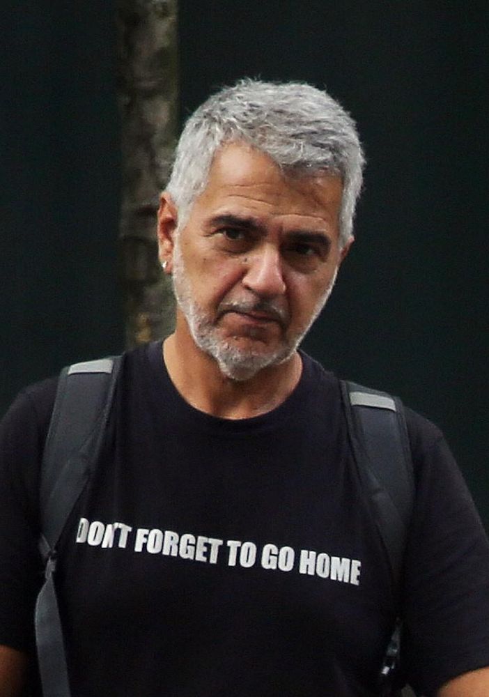Gustavo Rodriguez, il padre di Belen torna a casa dopo ricovero