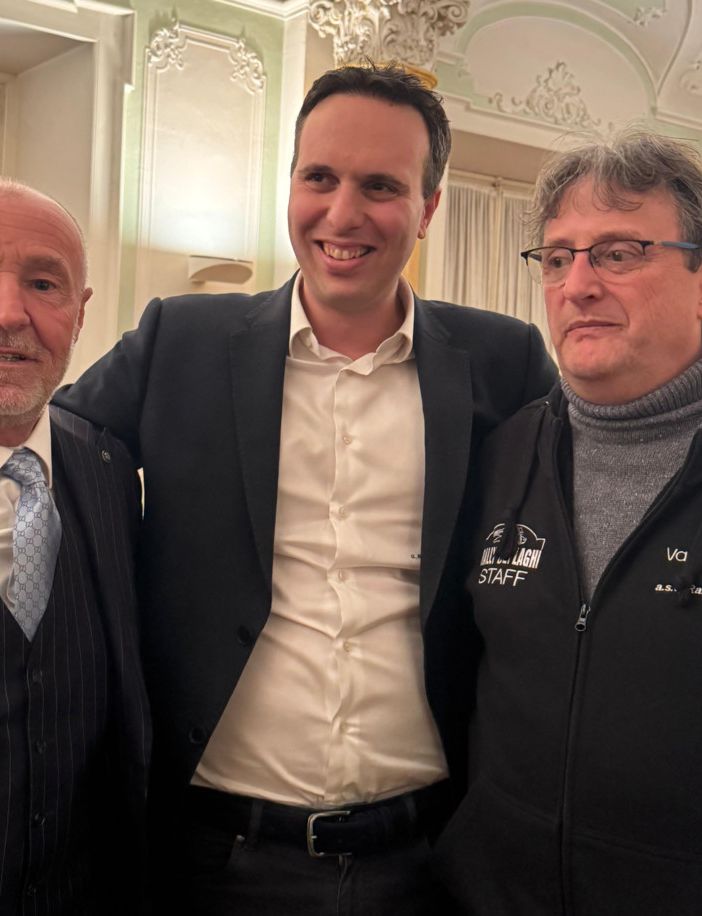 Rally dei Laghi, il vice presidente del consiglio regionale Giacomo Cosentino sull’auto apripista con Spataro nella prova speciale n. 6 “Valganna”
