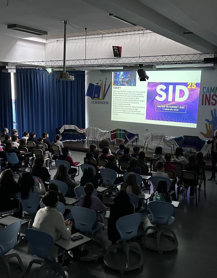 Tecnologia dev'essere anche empatia: i ragazzi di Bertacchi e Bellotti studiano da esperti digitali