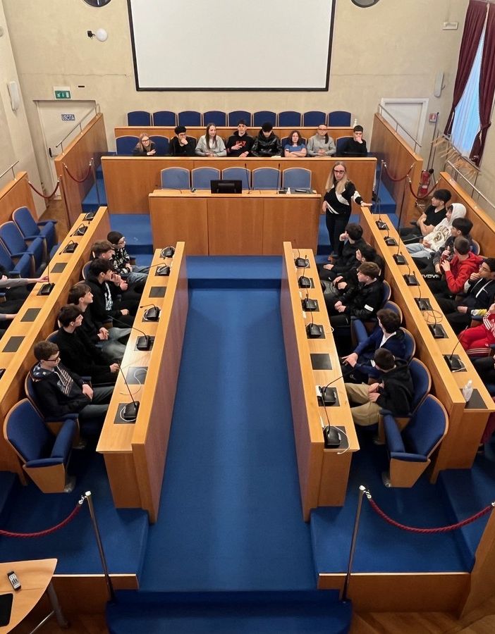 “La scuola si fa Comune”: gli studenti delle superiori consiglieri per un giorno a Palazzo Malinverni