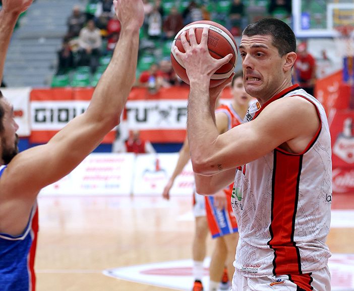 Legnano Basket: la Mestre di Mattia Ferrari sbanca la Soevis Arena