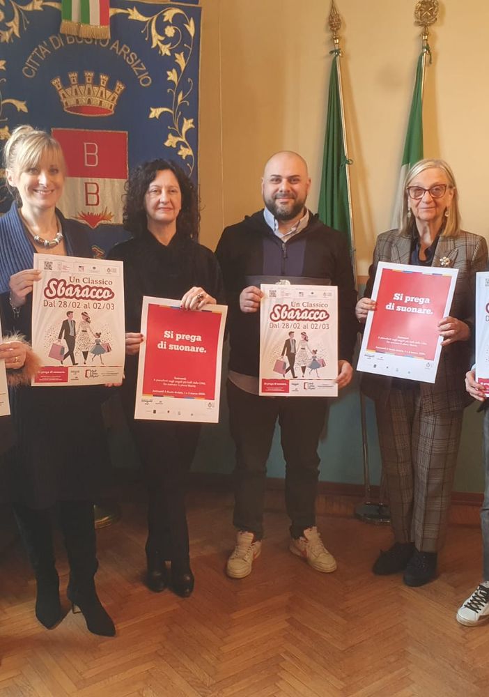 Tornano Sbaracco e Suonami! Un pianoforte anche nel luogo della rivolta in centro: «Una risposta alla violenza»