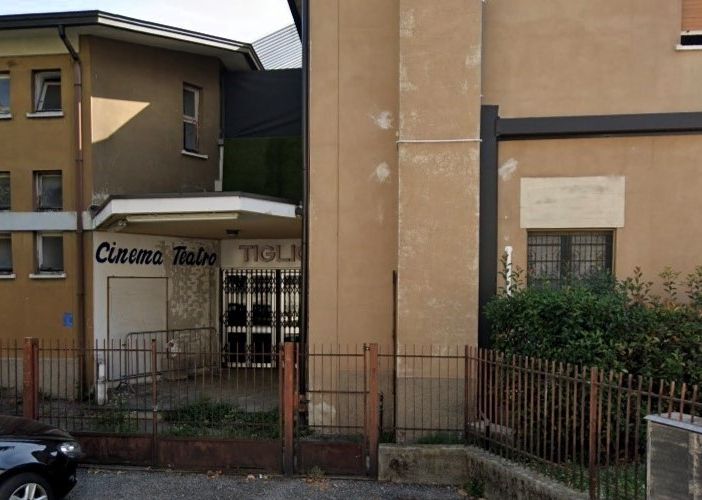 Il Cinema Teatro Tiglio di Marnate è ormai chiuso e inutilizzato da anni