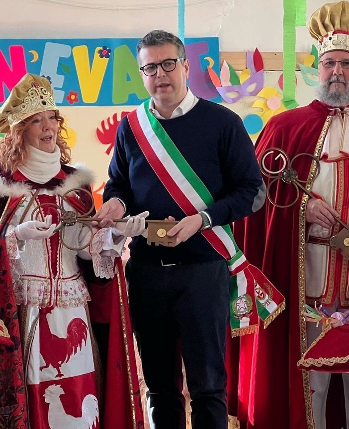 La consegna delle chiavi della città a Re Risotto e Regina Luganeghetta
