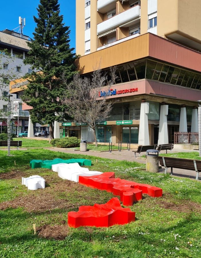 La scultura “Italia” donata alla Città di Legnano  e posizionata nei giardini di corso Italia