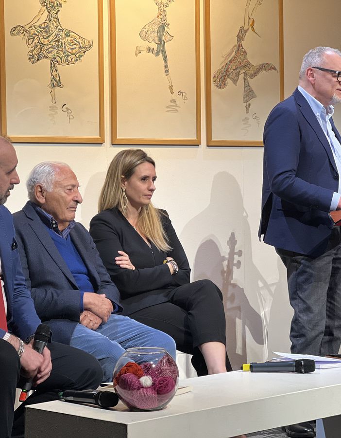 VIDEO - Mogol al Maga insegna a &quot;Vivere bene&quot;
