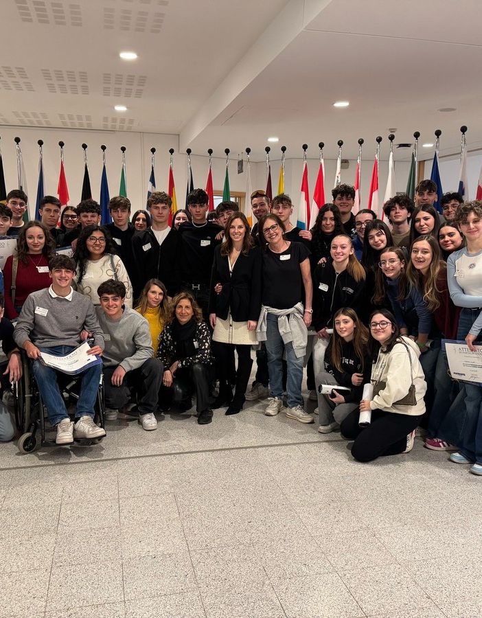 Isabella Tovaglieri con le classi del Liceo Tosi
