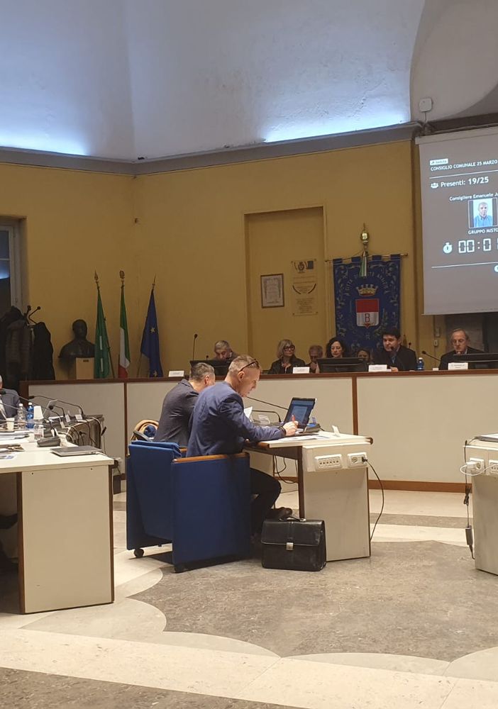VIDEO. L’ingresso di Tallarida e Laura Rogora nel gruppo di FdI. Il nuovo assetto della maggioranza