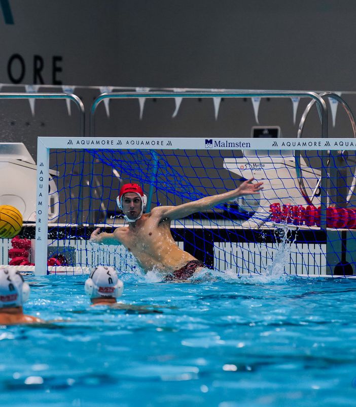 La Busto Pallanuoto sempre combattiva. Foto di Marco Robeschi