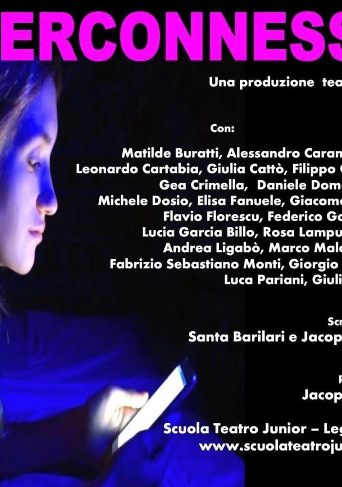 “Iperconnessi”: quando il teatro invita a guardare altrove con gli studenti dello scientifico Tosi
