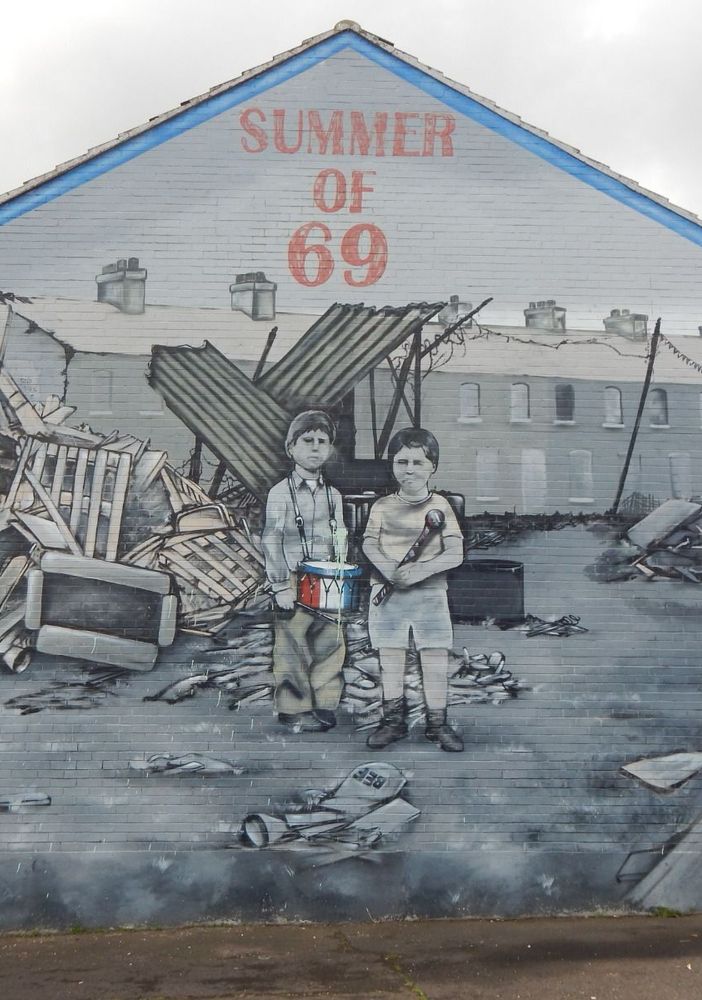 Belfast tra muri, musica e passioni politiche: il Circolo Quarto Stato porta l'Irlanda a Cardano