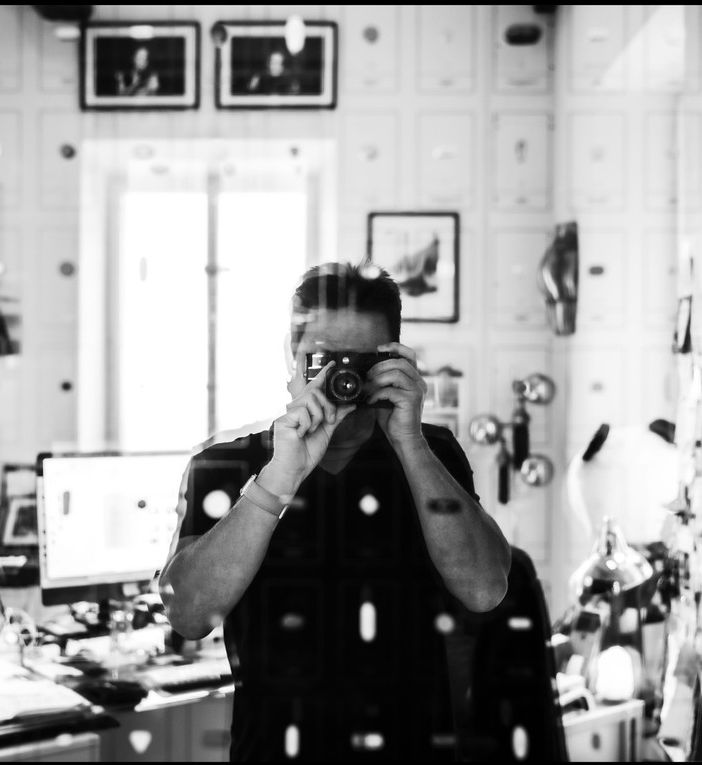 Alla Galleria Still di Milano espone “Julian Lennon - Whispers Too”, virtuoso della fotografia