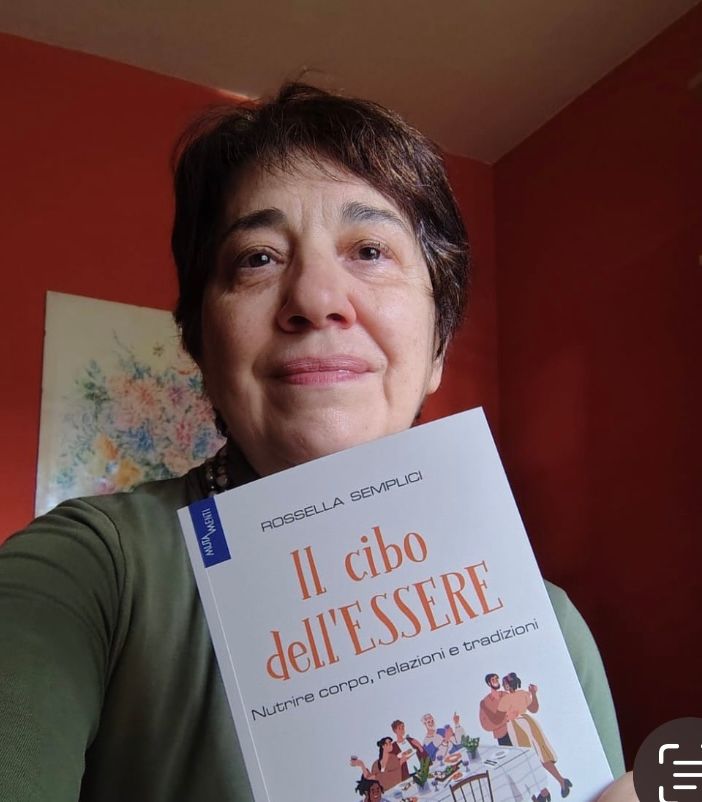 Rossella Semplici e “Il cibo dell’essere”: quando la tavola diventa casa, relazione, umanità