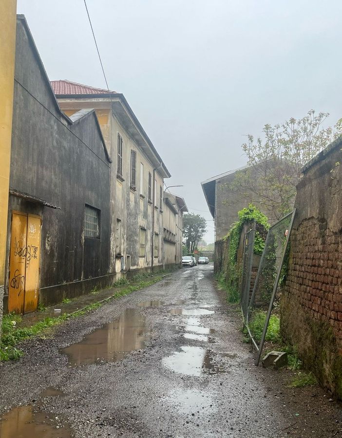 L'area di via Vercelli a Busto dove è avvenuta la violenza