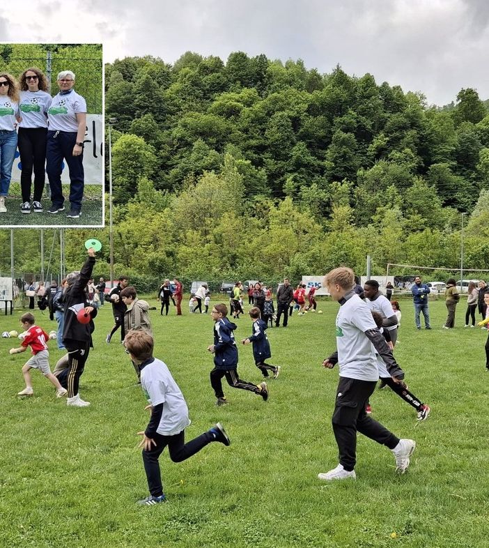 Un momento di gioco nel centro di Juventus One, nel riquadro la delegazione LookAut - Awareness is not enough