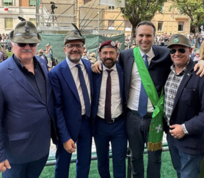 Cosentino all'adunata di Biella