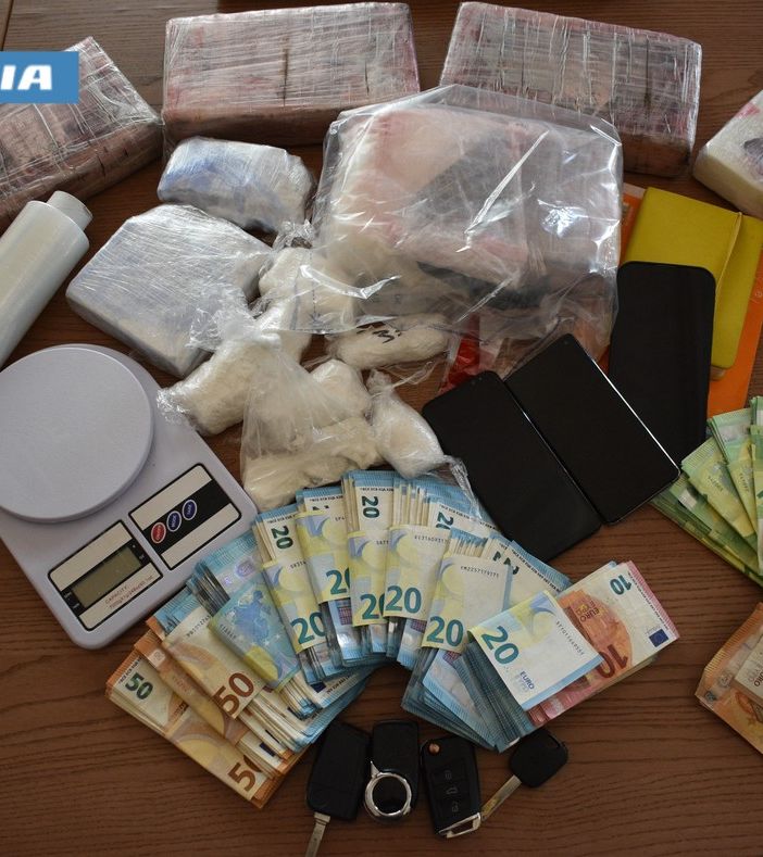 Busto, blitz della Polizia: arrestato 31enne con 7 chili di cocaina e 30mila euro in contanti