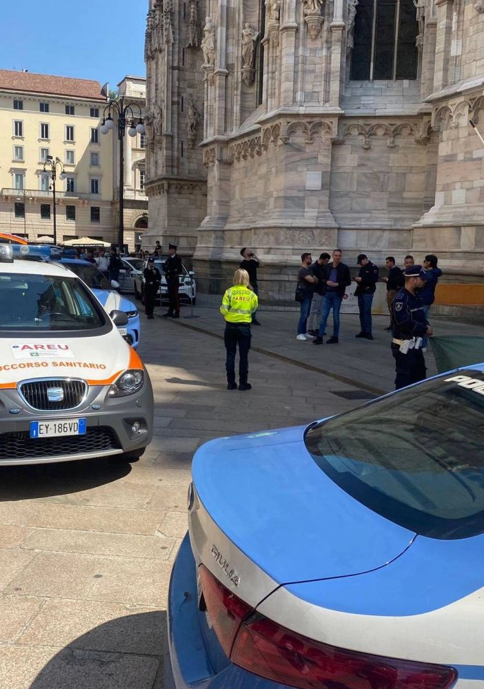 Milano, trovato morto l'evaso sospettato di aver accoltellato un collega: si è lanciato dal Duomo. Rinvenuto anche il cadavere della donna scomparsa