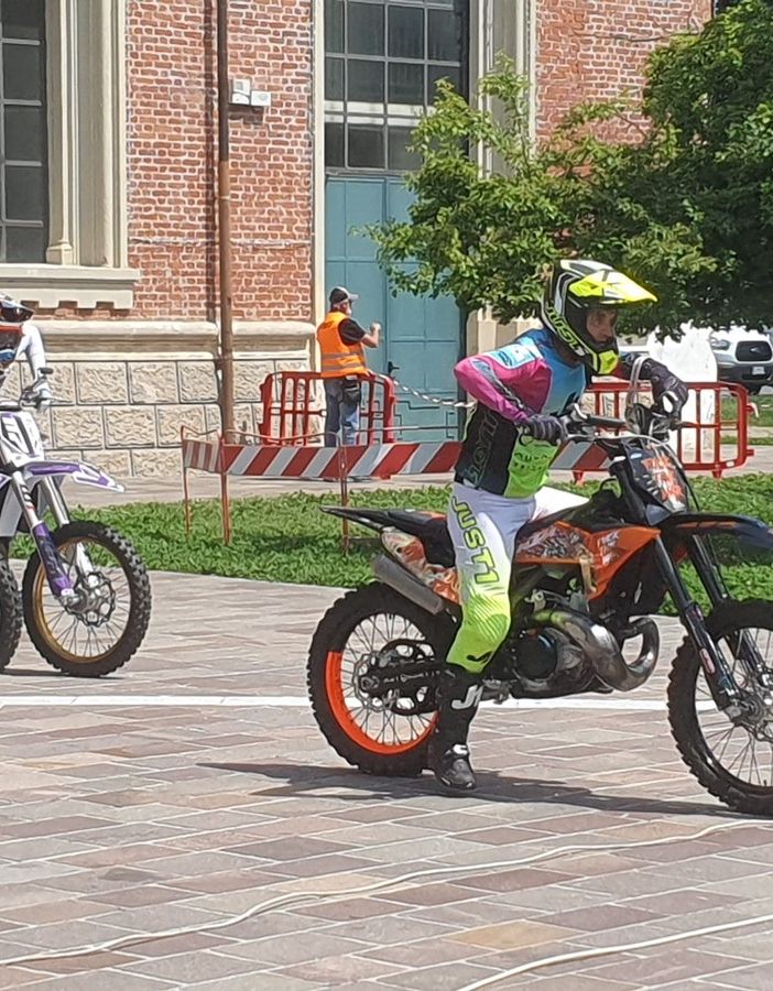 Acrobazie, adrenalina e solidarietà. Torna la mototerapia con Vanni Oddera e Mai Paura