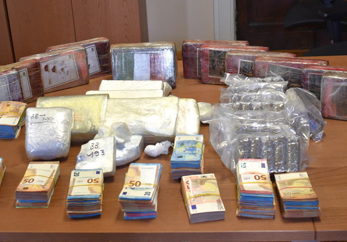 Sequestrati 21 chili di cocaina e 4 chili di hashish dal Commissariato di Busto