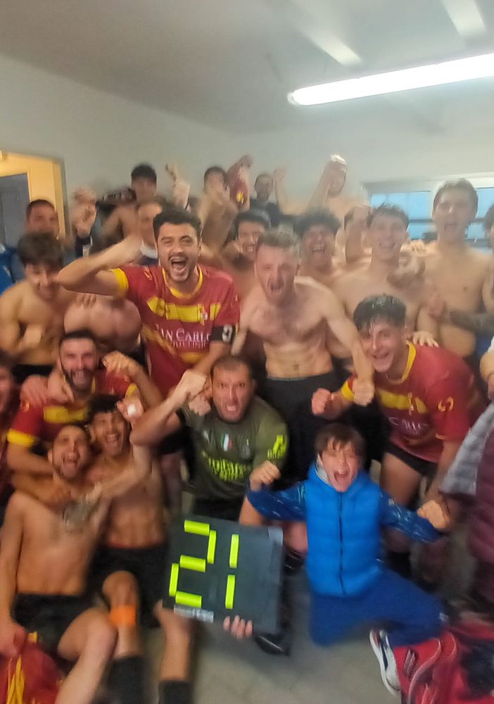 Uno dei momenti di gioia nei play off dell'Antoniana. Ora la promozione è realtà