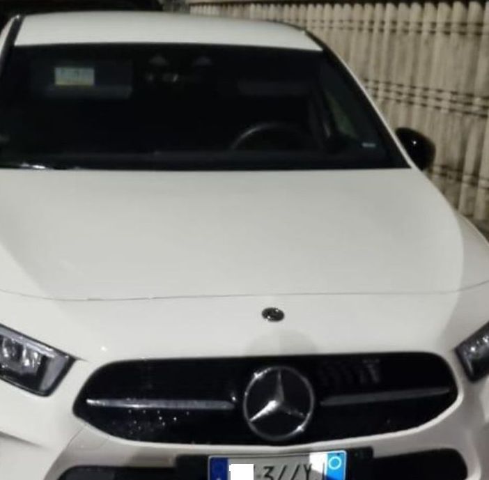 L'auto risultata rubata a Turate, vista a Gorla