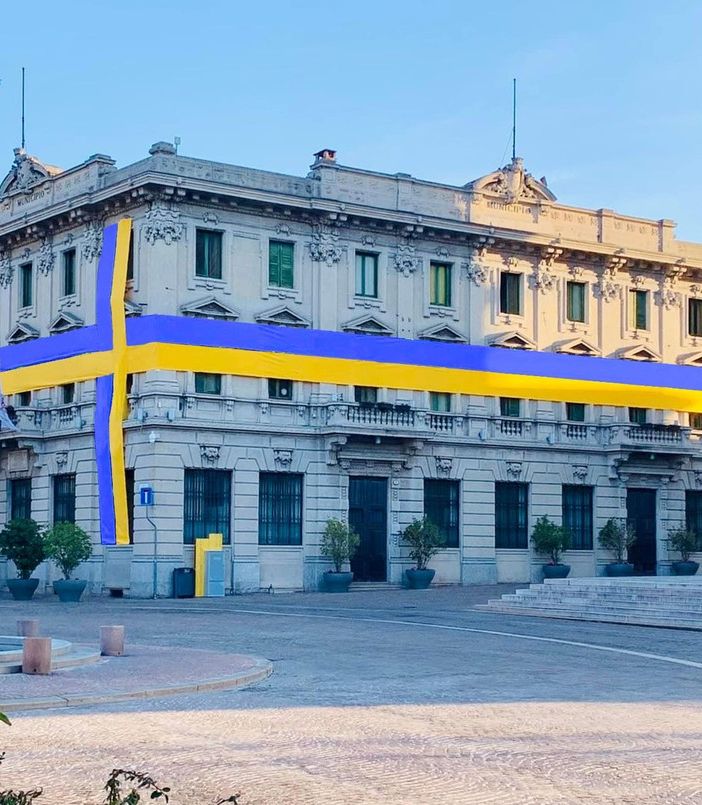 E se palazzo Borghi si “vestisse di Ucraina”?