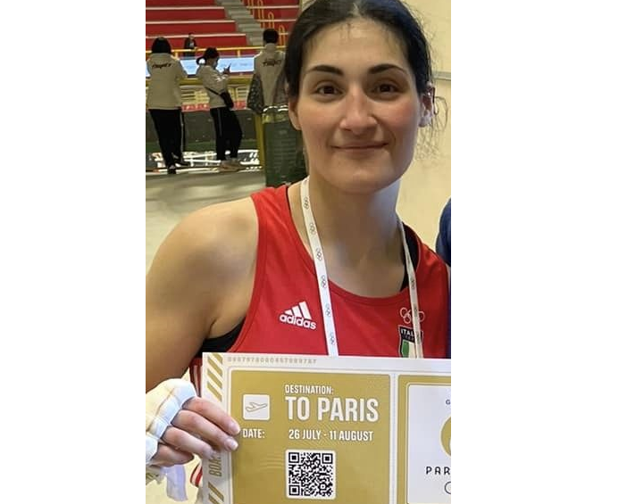 Angela Carini con il pass per Parigi ottenuto a Busto